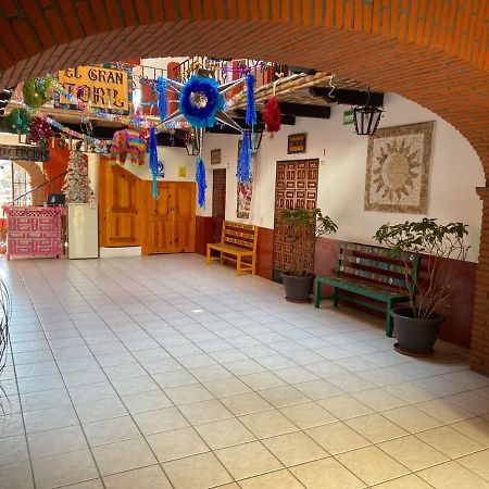 Hotel El Gran Toril Taxco de Alarcon Esterno foto
