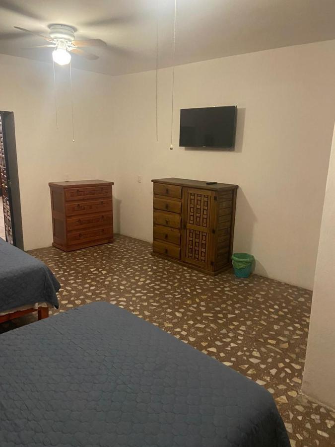 Hotel El Gran Toril Taxco de Alarcon Esterno foto