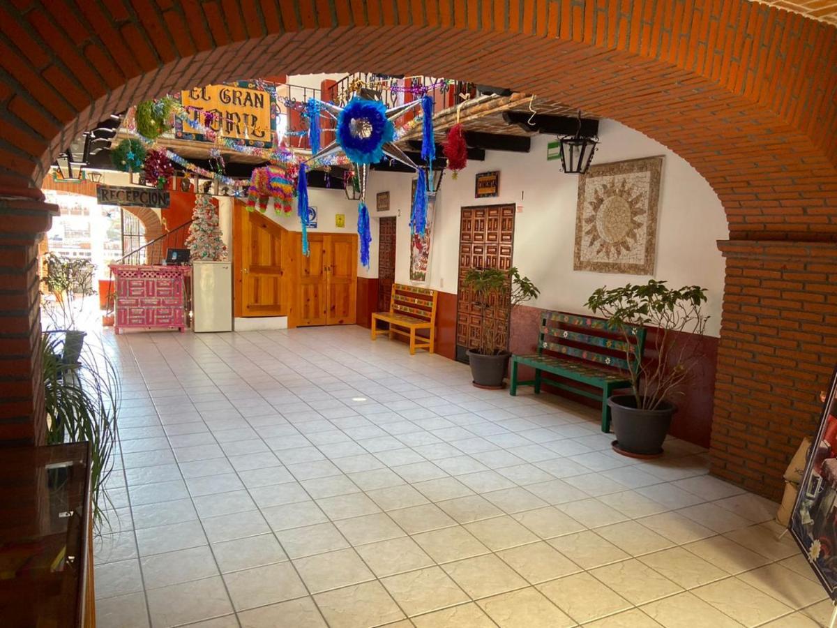 Hotel El Gran Toril Taxco de Alarcon Esterno foto