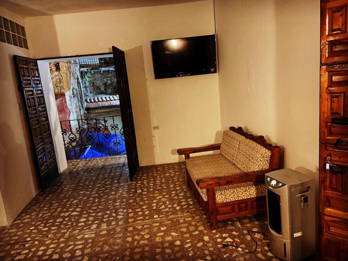 Hotel El Gran Toril Taxco de Alarcon Esterno foto