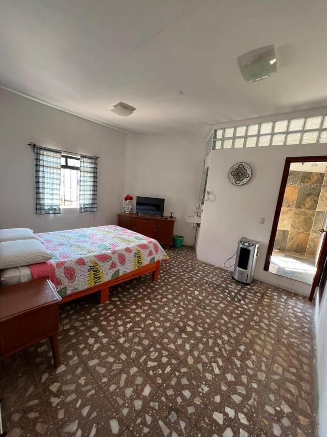 Hotel El Gran Toril Taxco de Alarcon Esterno foto