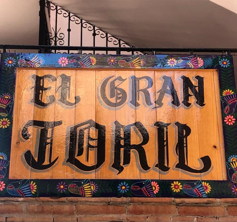 Hotel El Gran Toril Taxco de Alarcon Esterno foto